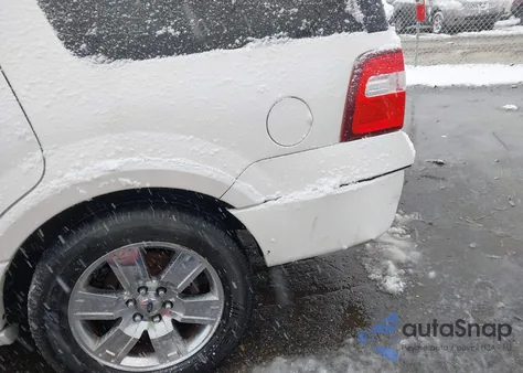 2010 Ford Expedition Limited z USA, uszkodzony, nr VIN 1FMJU2A59AEB53622